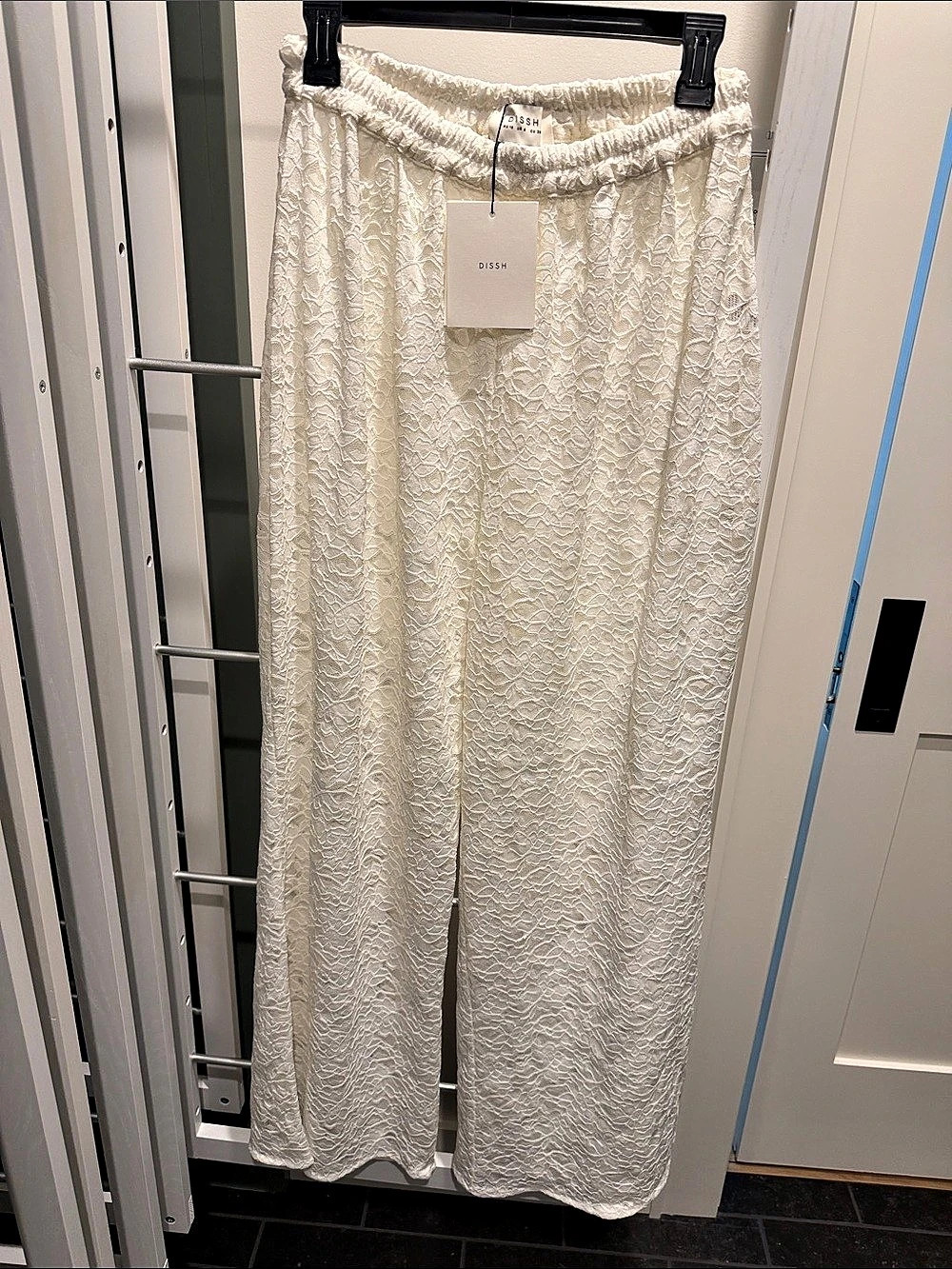 Dissh Palazzo Pant Textured Wide Leg Pants in White AU 10